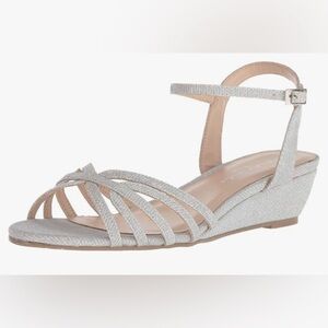 NEW IN BOX Paradox London Winslow Silver Glitter Dress Sandal. Women’s Size 9.5M